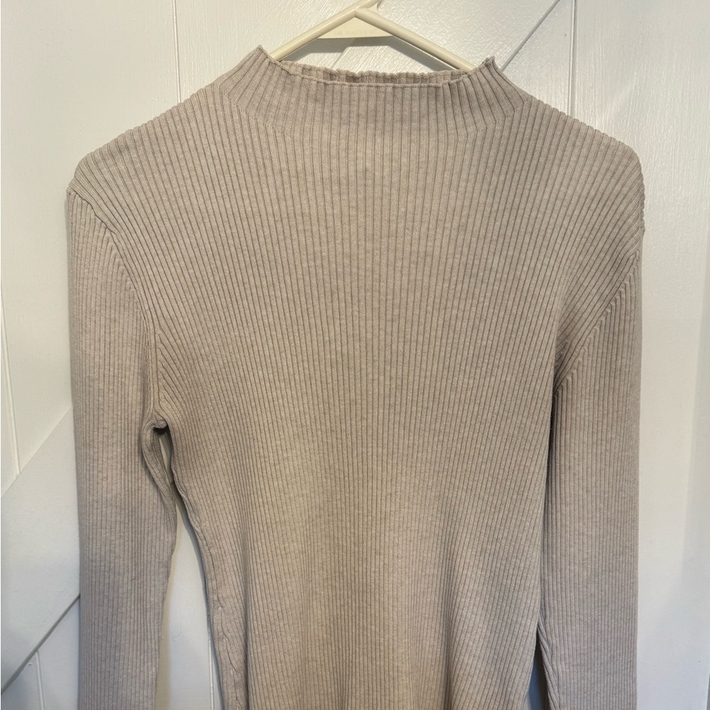 H&M Cream Mock Turtleneck Ribbed Sweater Top